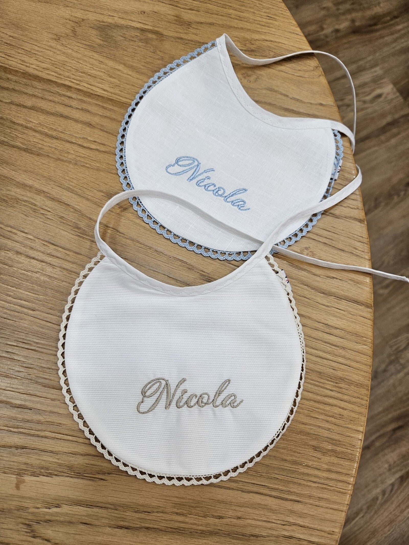 Coppia di bavaglini personalizzati