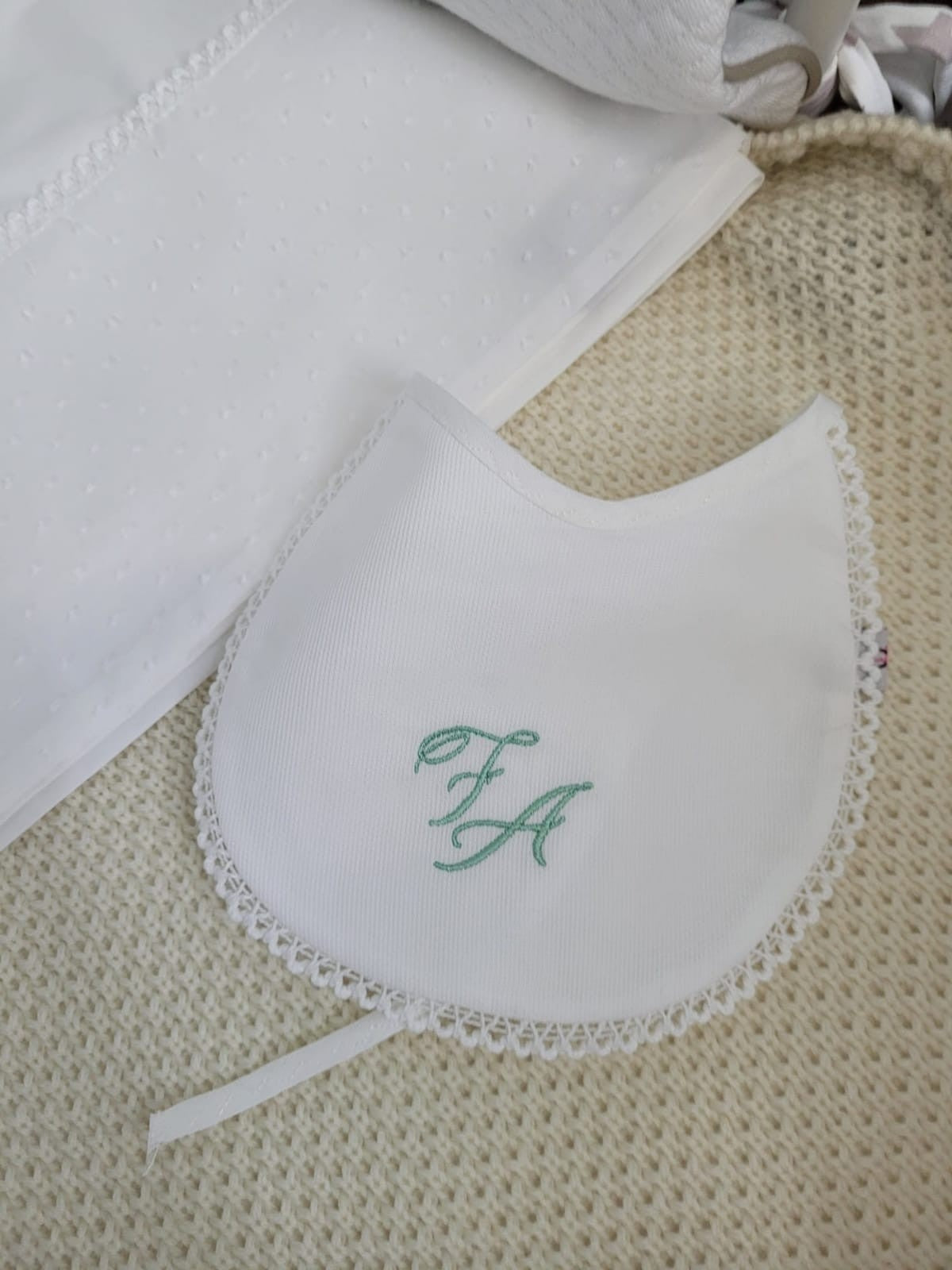 Bavaglino neonato in piquè di cotone personalizzato