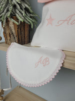 Bavaglino bianco con merlettino margheritina