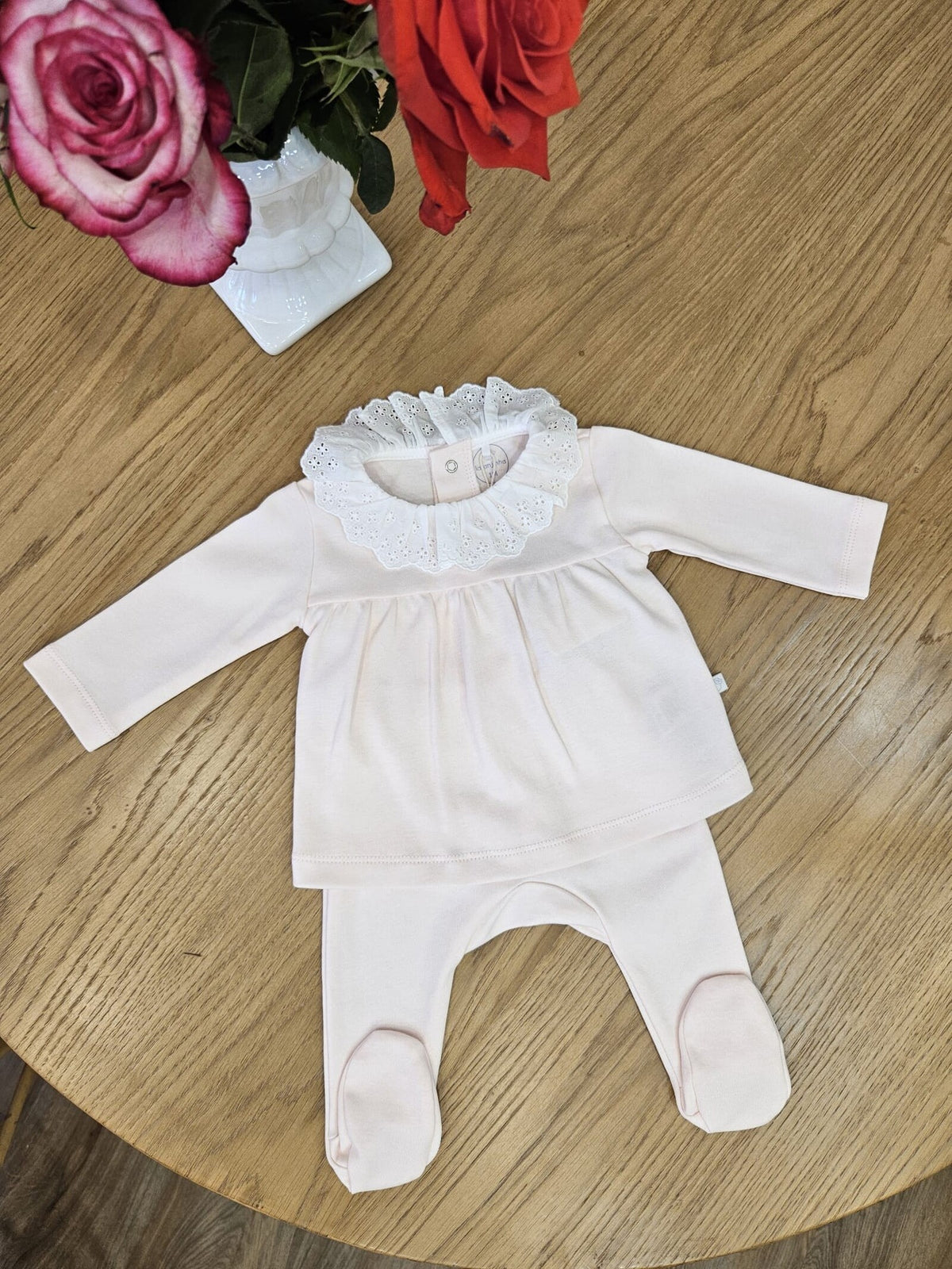 Completo due pezzi in jersey di cotone con colletto in sangallo