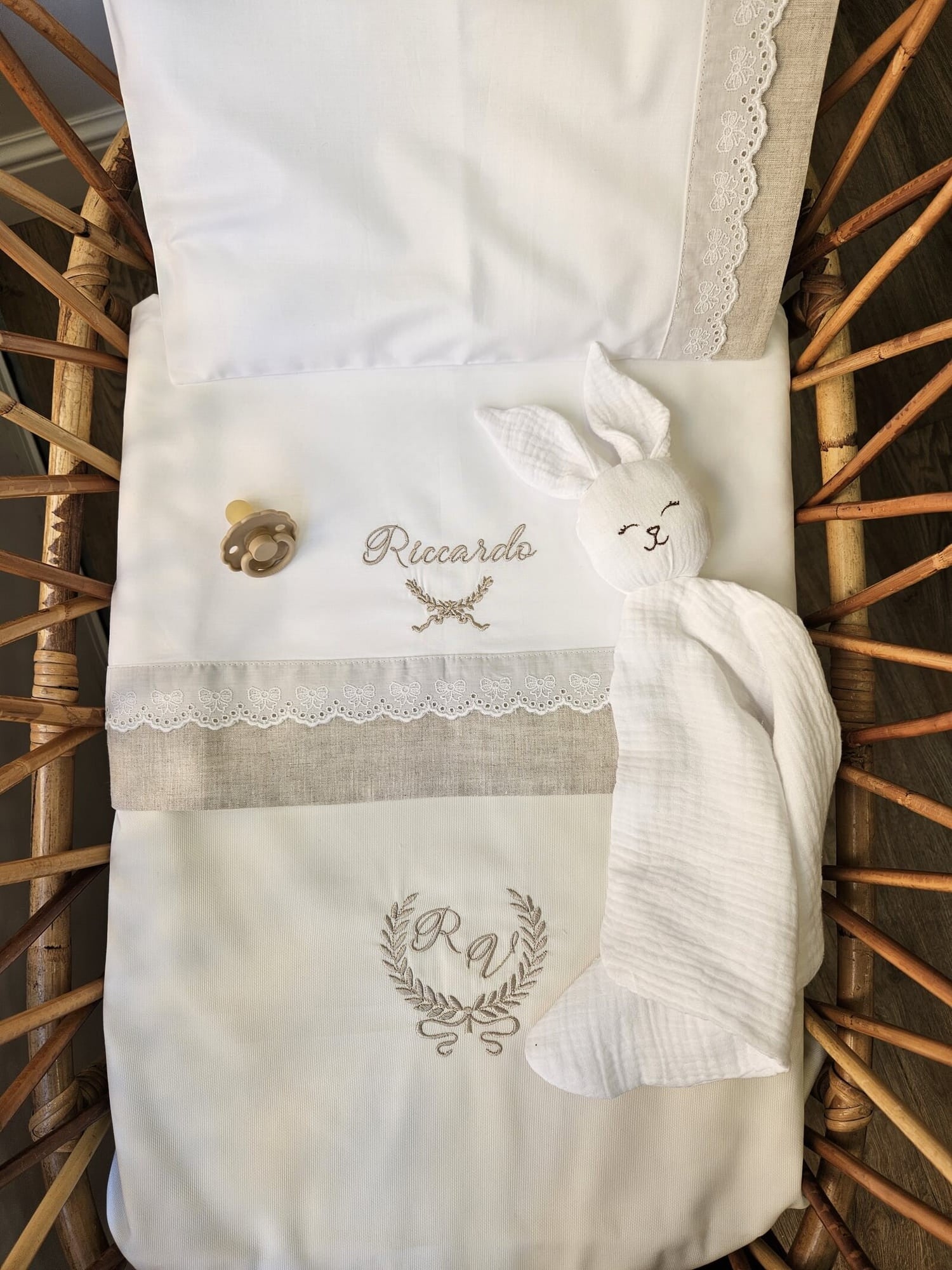 Lenzuolino con pizzo sangallo