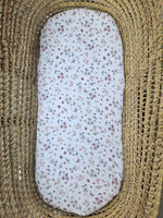 Lenzuolino con angoli in mussola a fantasia