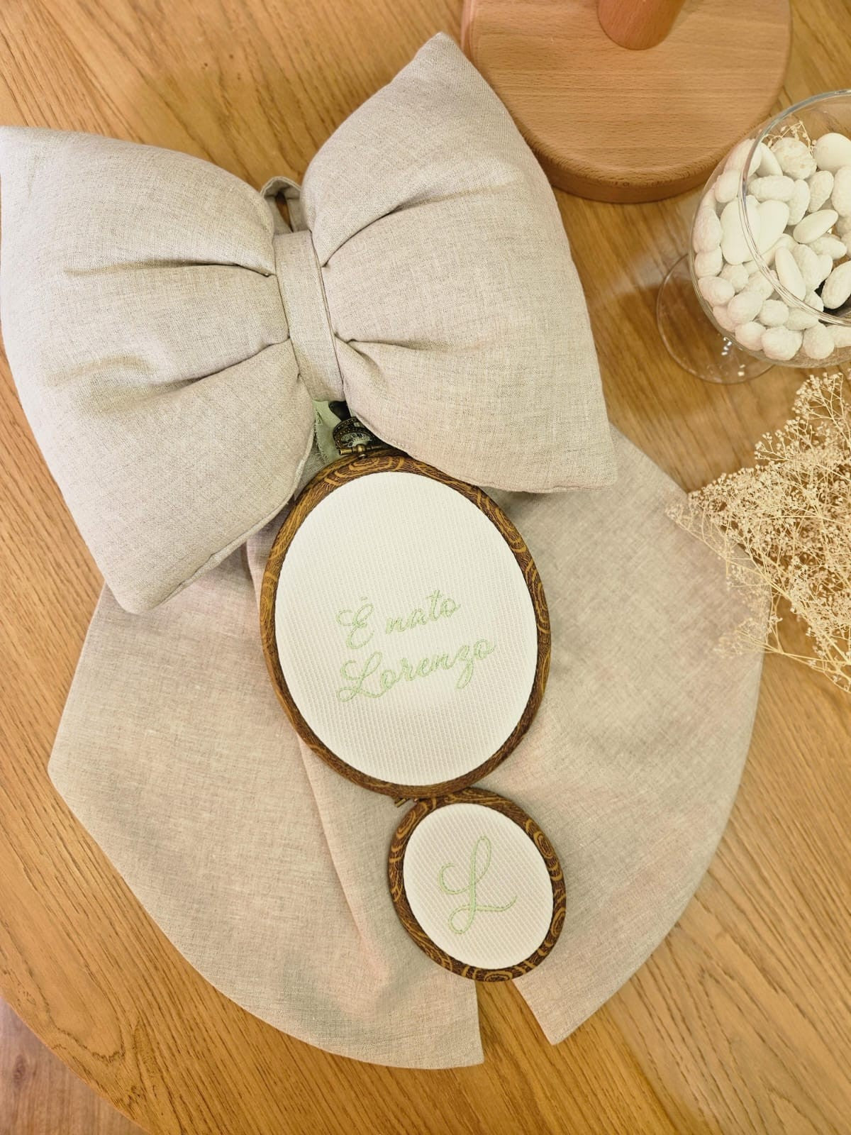 Un dolcissimo benvenuto alla vita: tris di telai con ricami