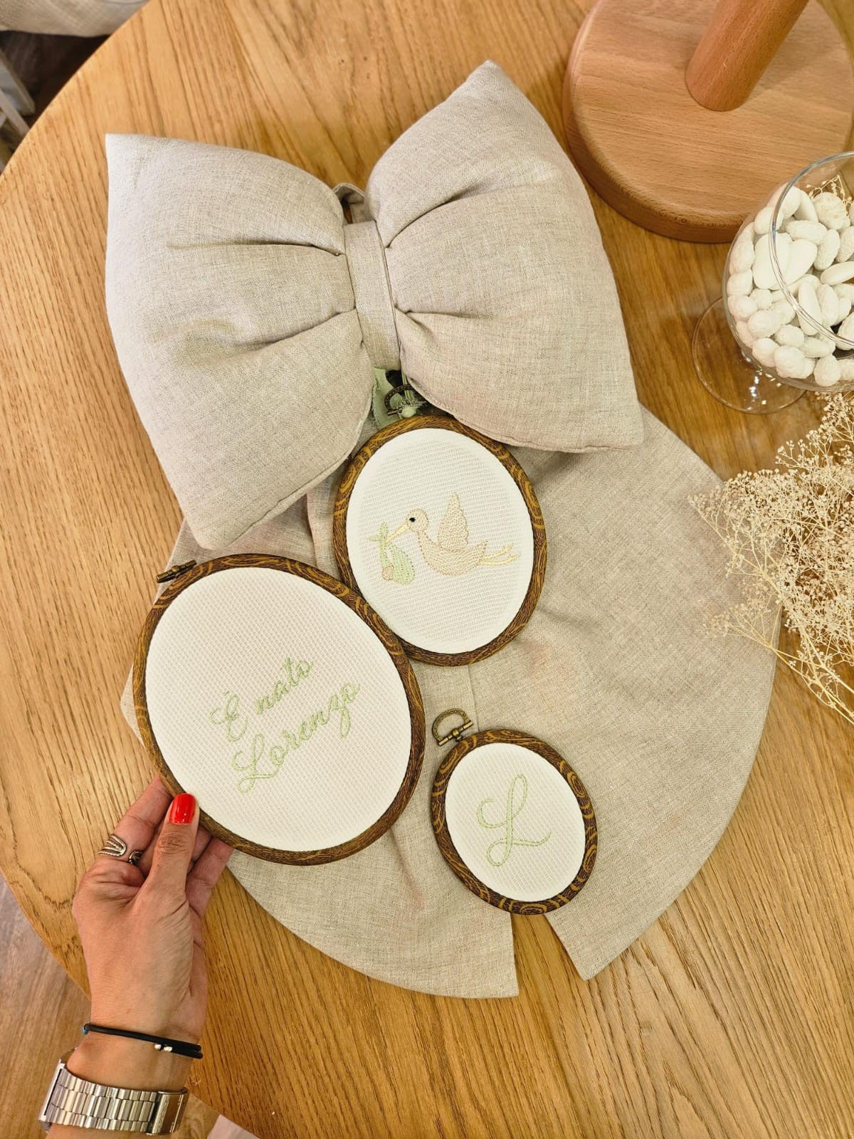 Un dolcissimo benvenuto alla vita: tris di telai con ricami