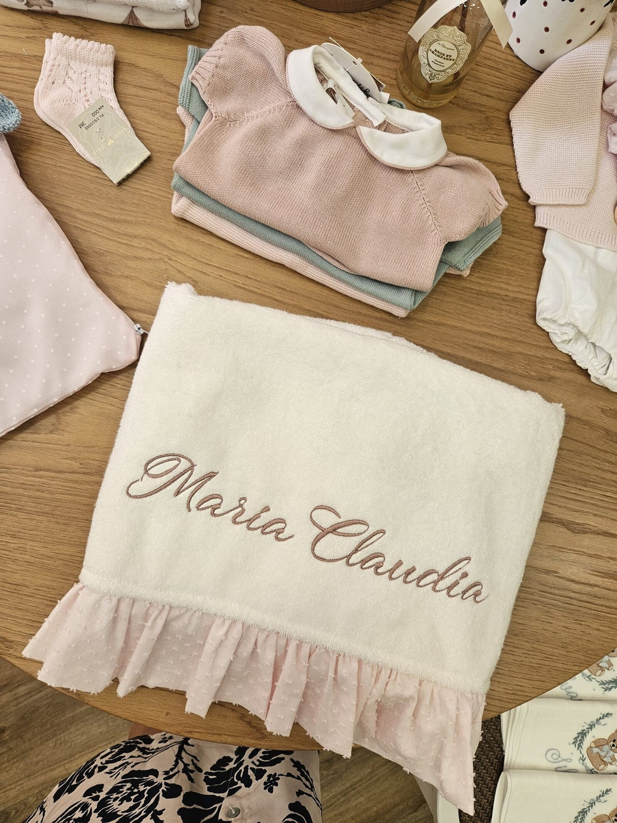 Telo bagnetto in spugna di cotone con rouche in plumetis