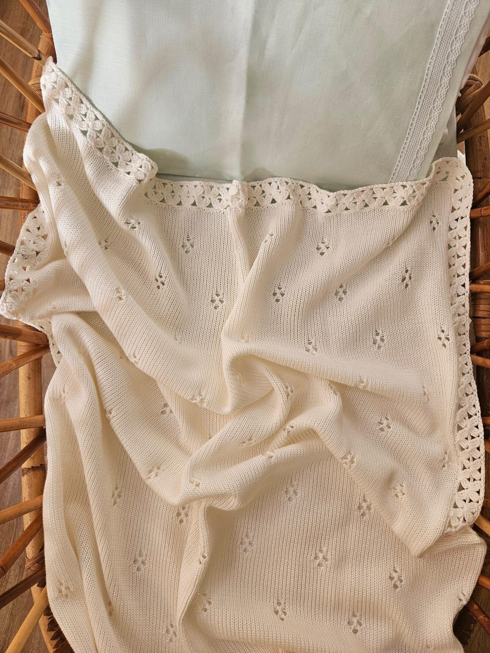 Copertina neonato in lana