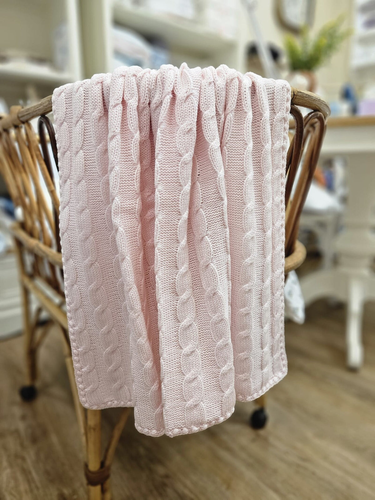 Copertina neonato in lana con trecce