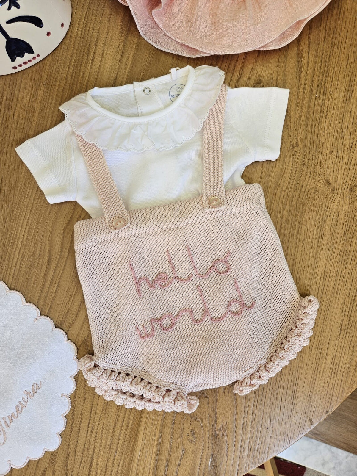 Salopette Hello World