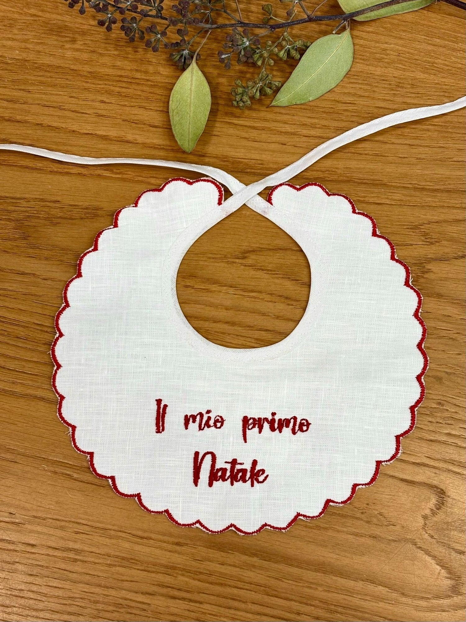 Bavaglino in lino con ricamo "il mio primo Natale"
