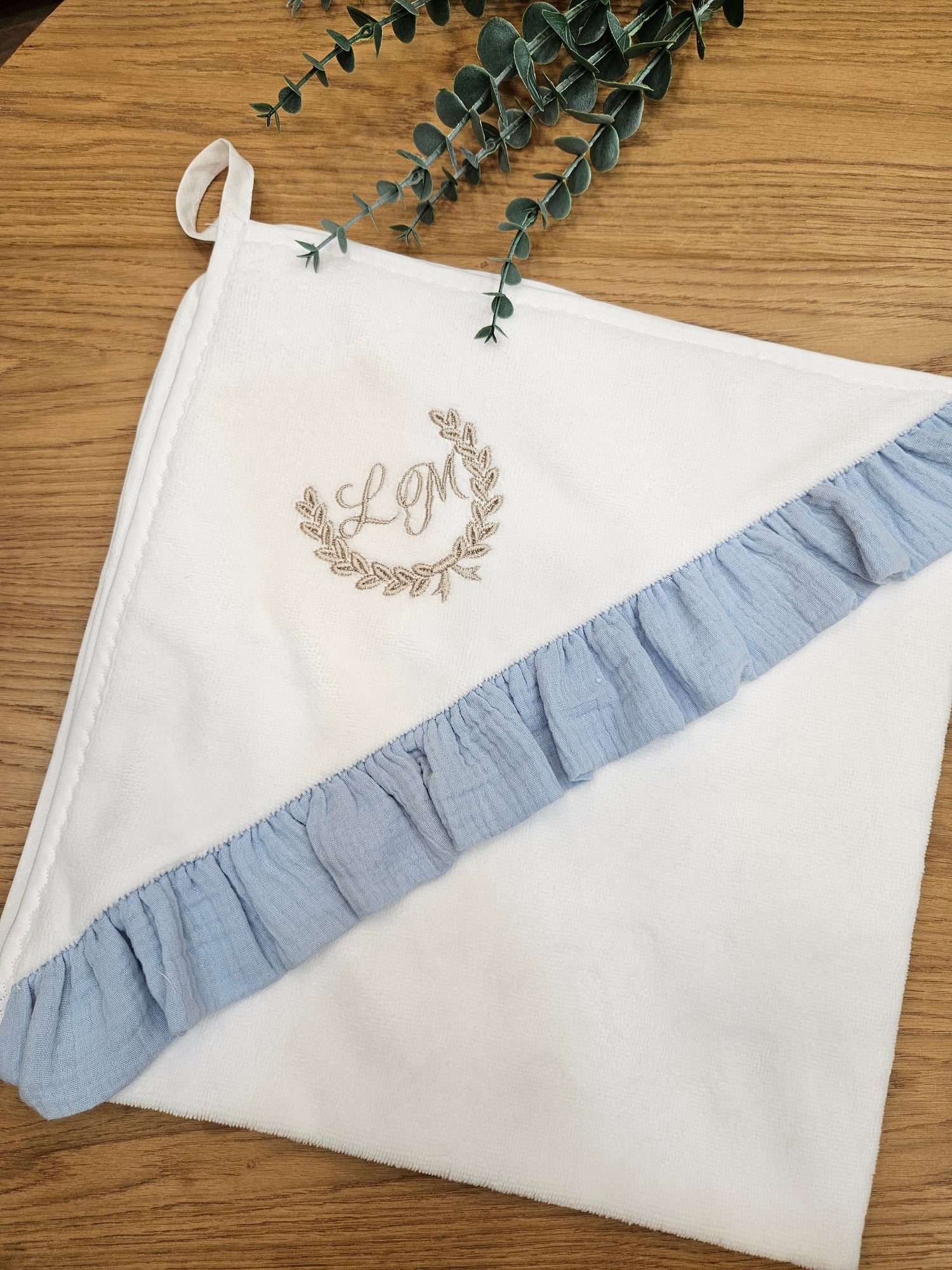 Accappatoio quadrato spugna bianca con rouche in mussola