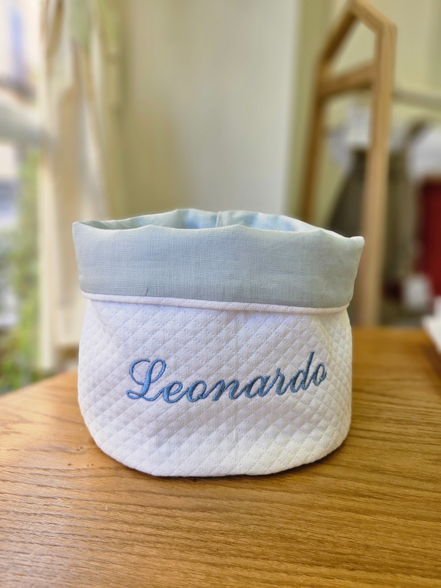 Cestino prodotti bagno in piquè di cotone e lino