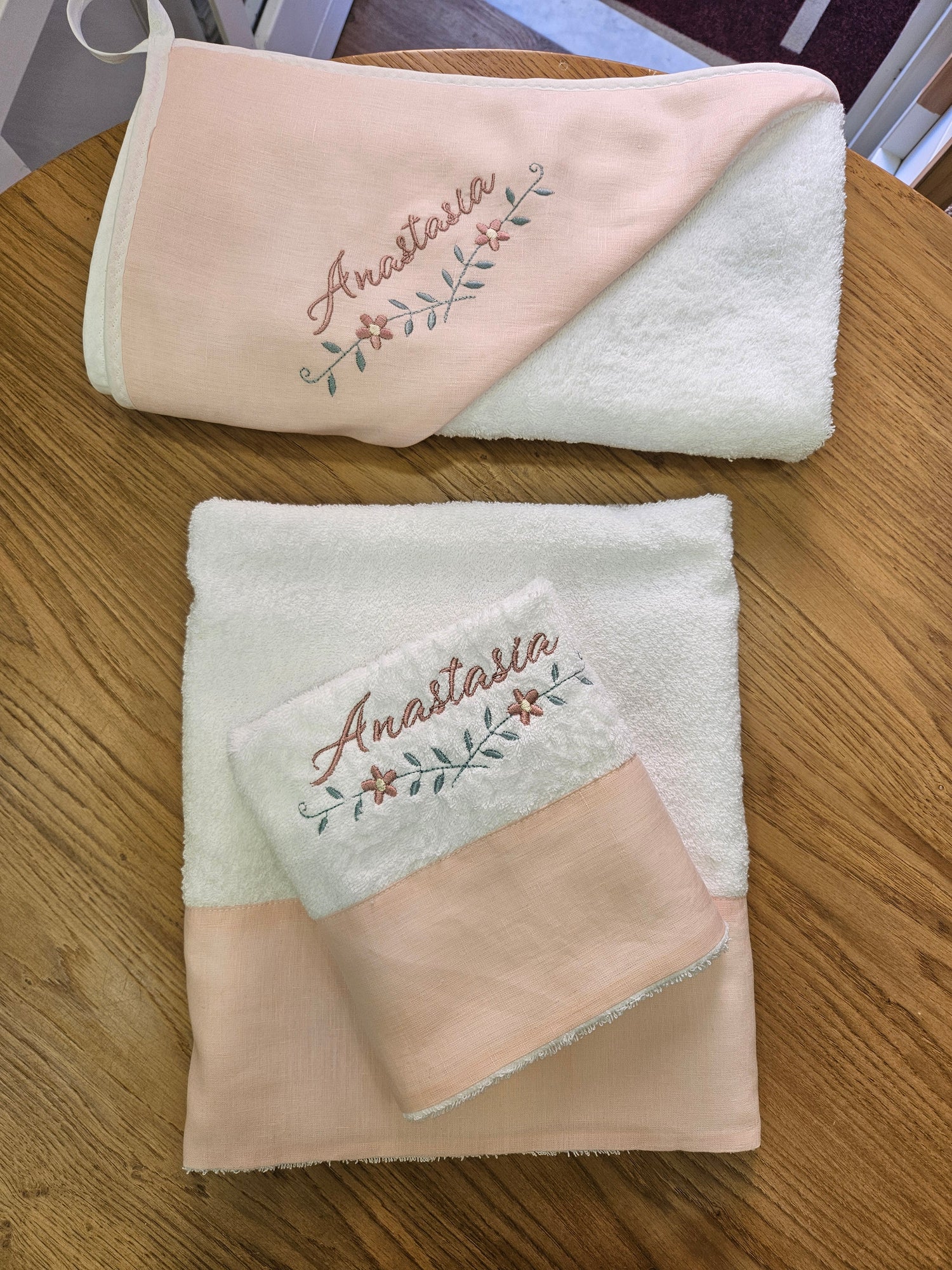 Coordinato bagno in spugna di cotone accappatoio e asciugamani