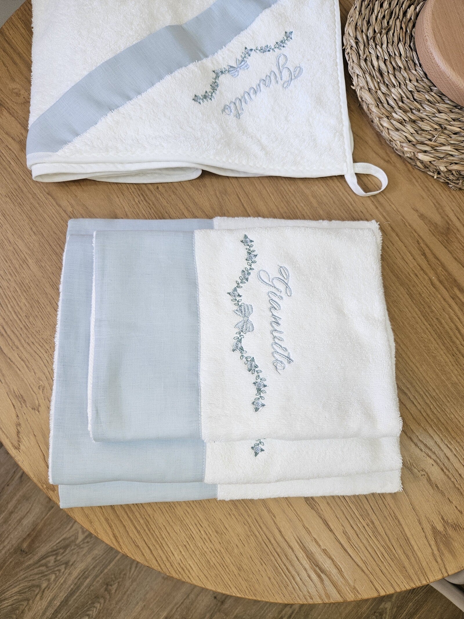 Coordinato da bagno in spugna di cotone e lino