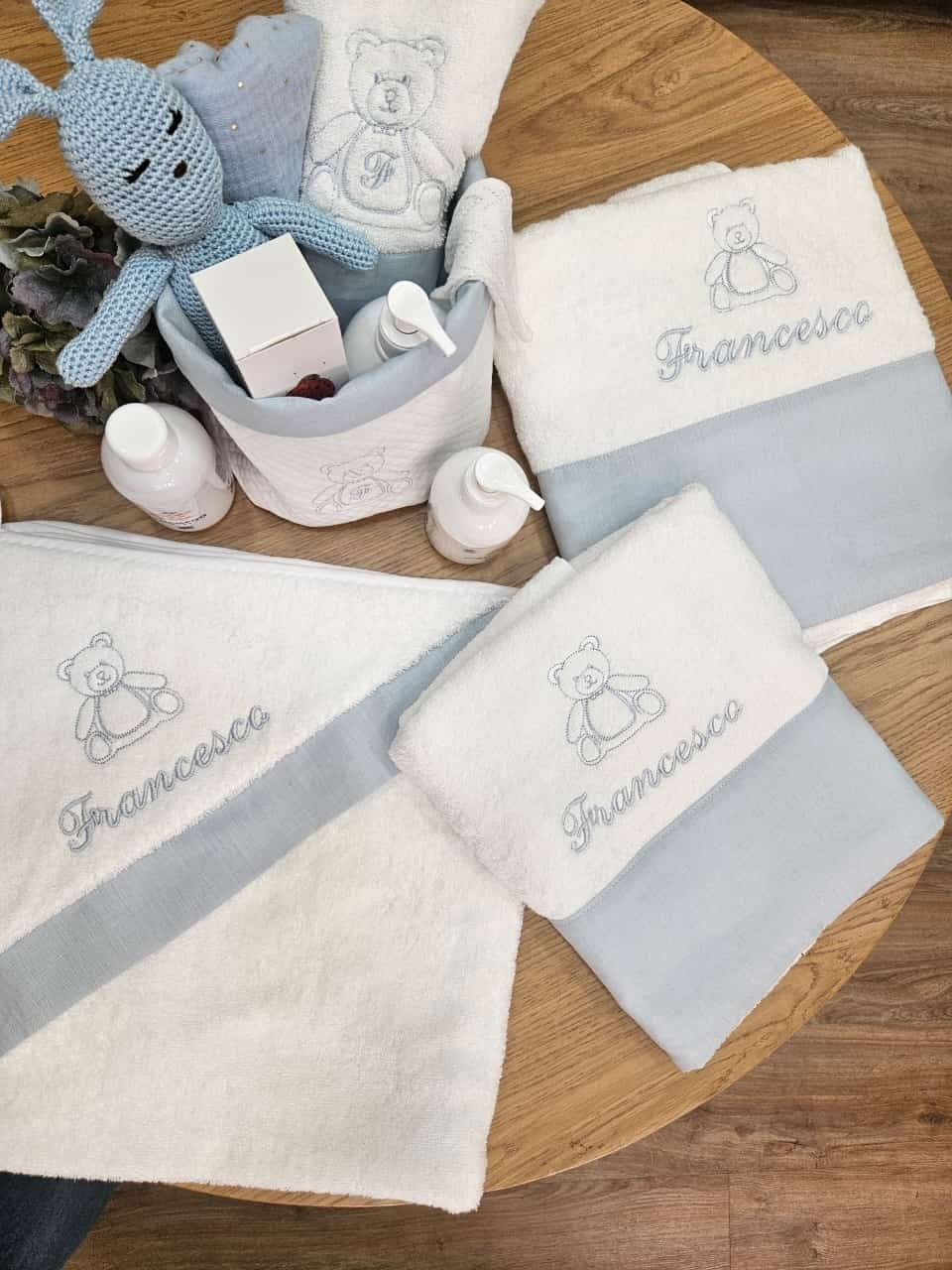 Coordinato da bagno in spugna di cotone e lino