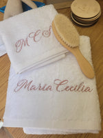 Coppia di asciugamani in spugna di cotone bianca