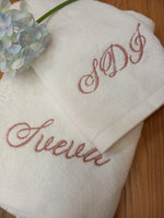 Coppia di asciugamani in spugna di cotone bianca