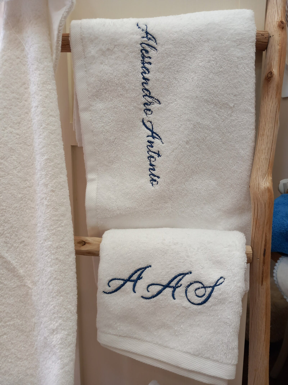 Coppia di asciugamani in spugna di cotone bianca