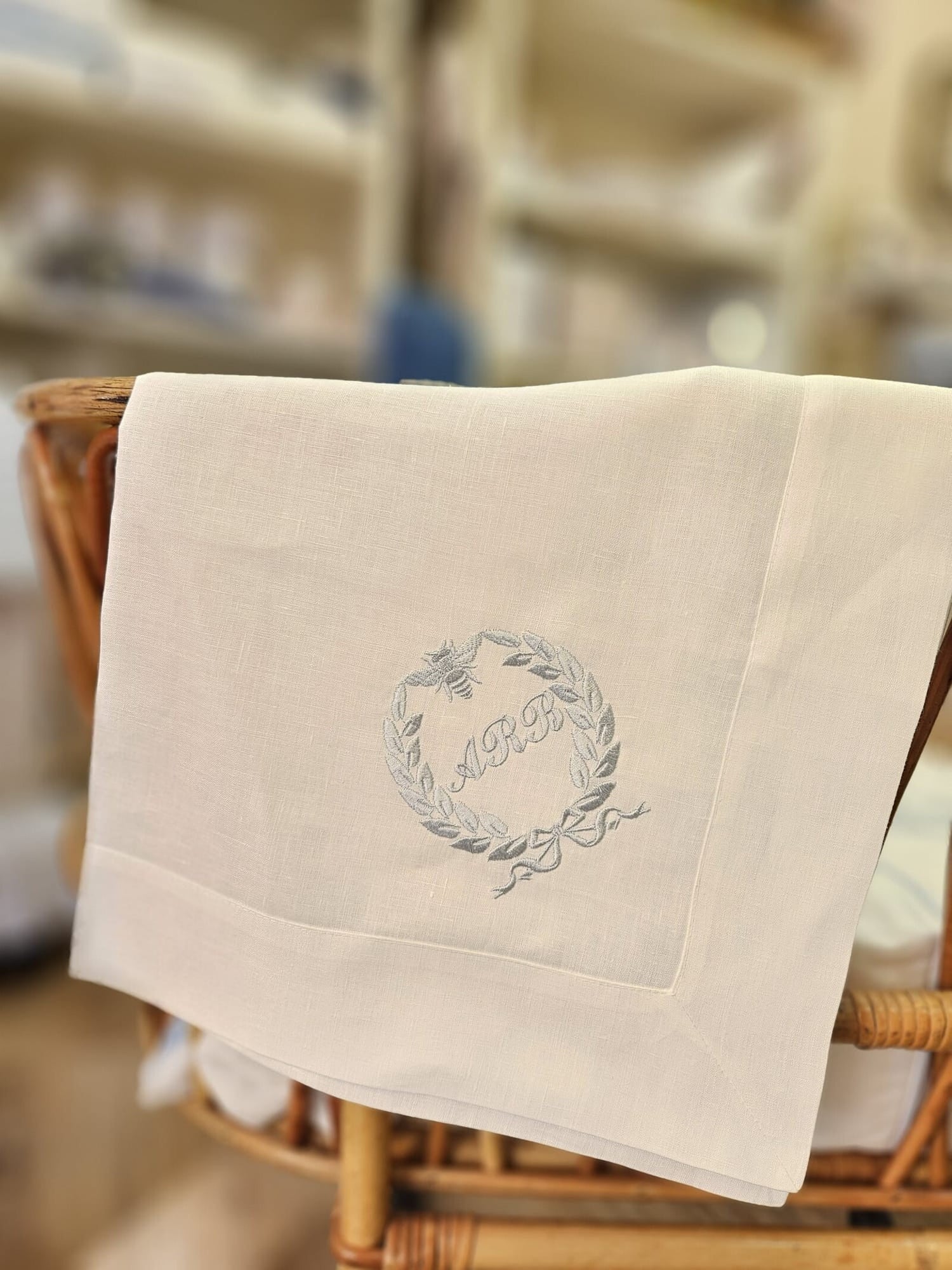 Quadrato  in lino con fascia in lino