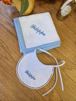 Coordinato bavaglino e quadrato di cotone