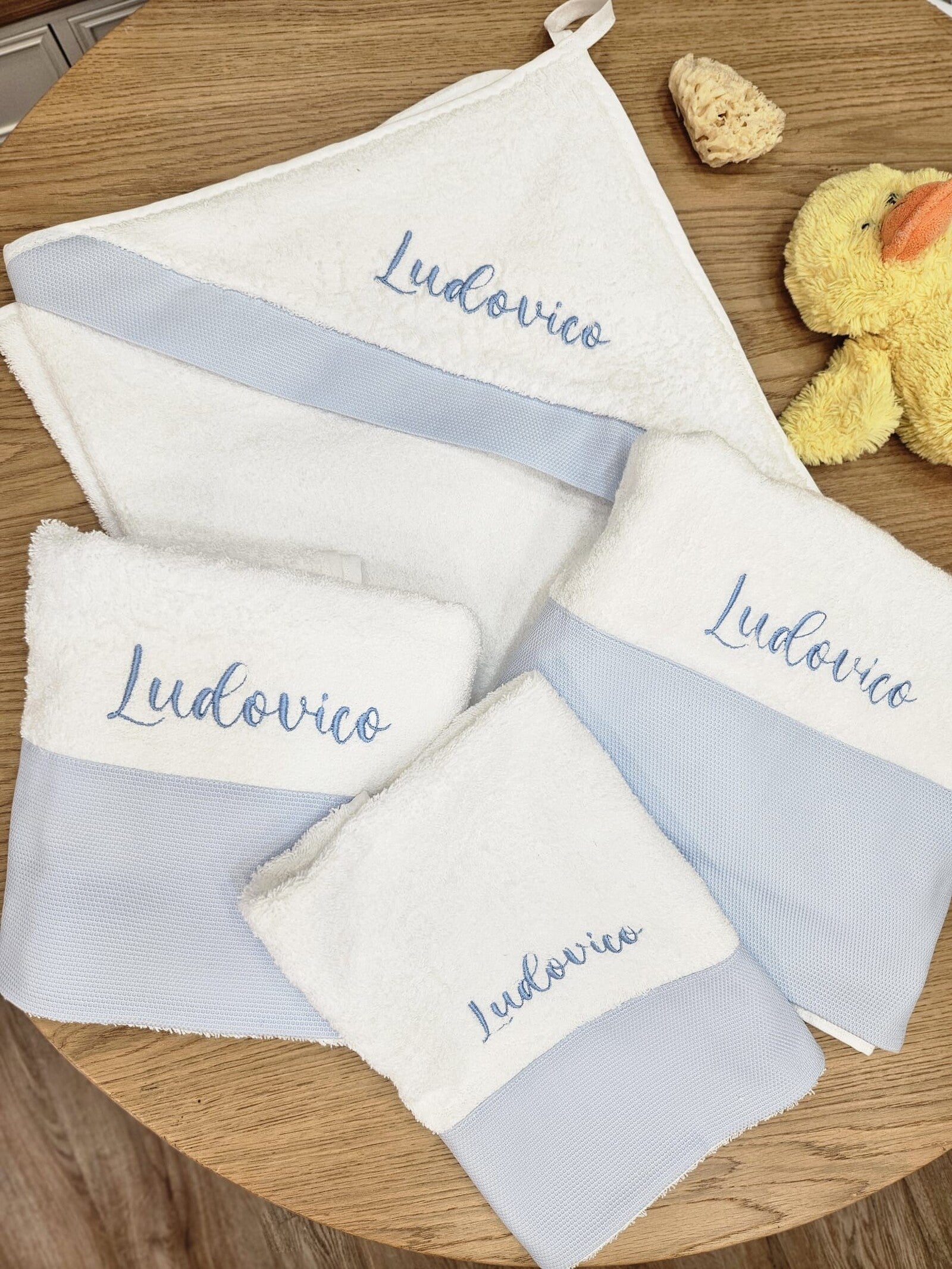 Coordinato bagno Baby love in spugna di cotone