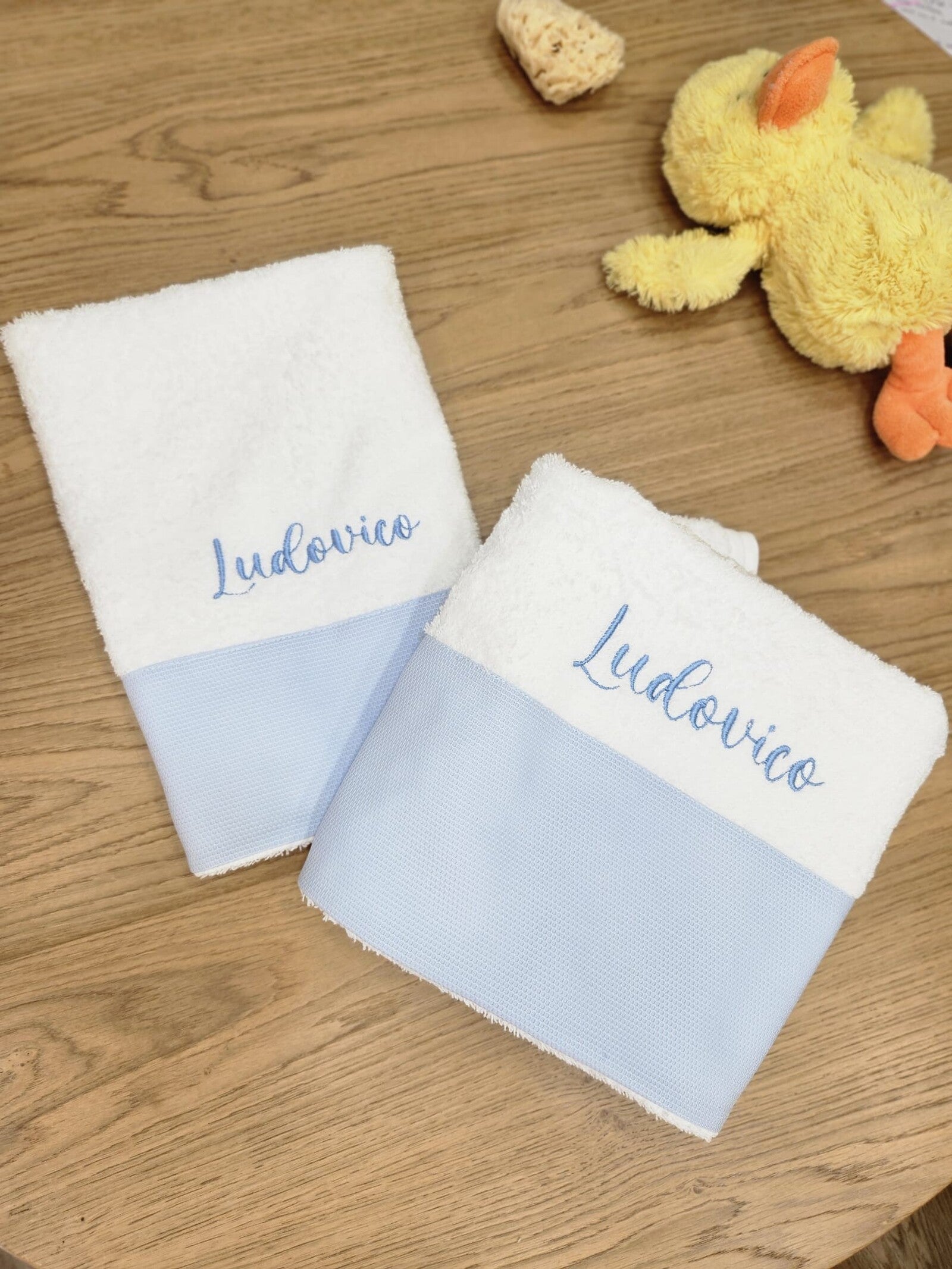 Coordinato bagno Baby love in spugna di cotone