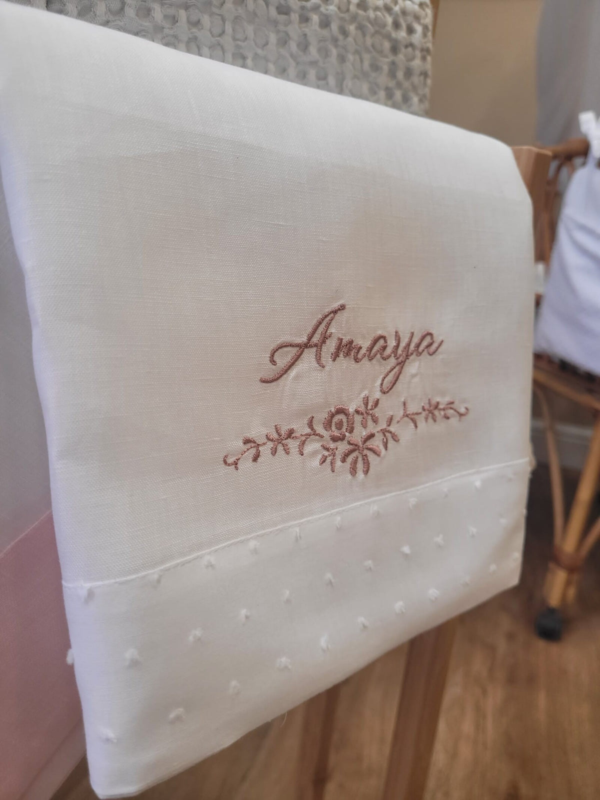 Quadrato in lino e plumetis