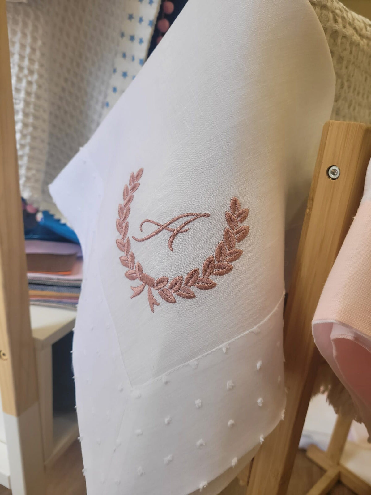 Quadrato in lino e plumetis