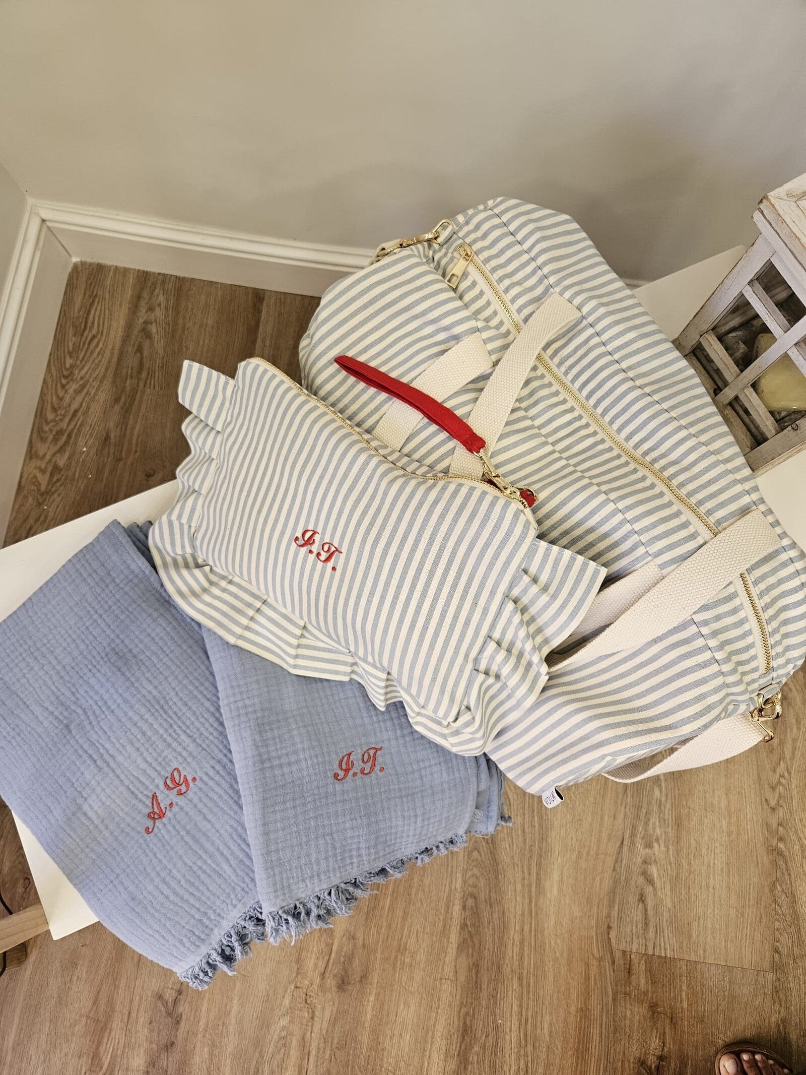 Borsello Navy con rouche