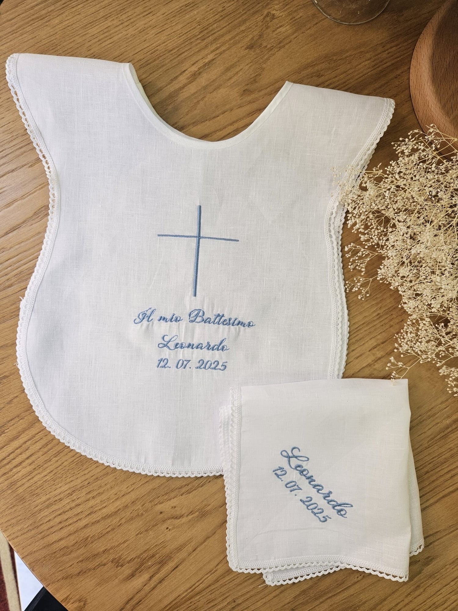 Camicino e fazzoletto battesimale con merlettino