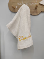 Asciugamanino in spugna personalizzato con il nome