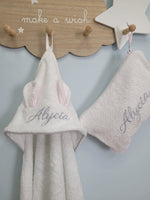 Coordinato da bagnetto in spugna, accappatoio e borsello