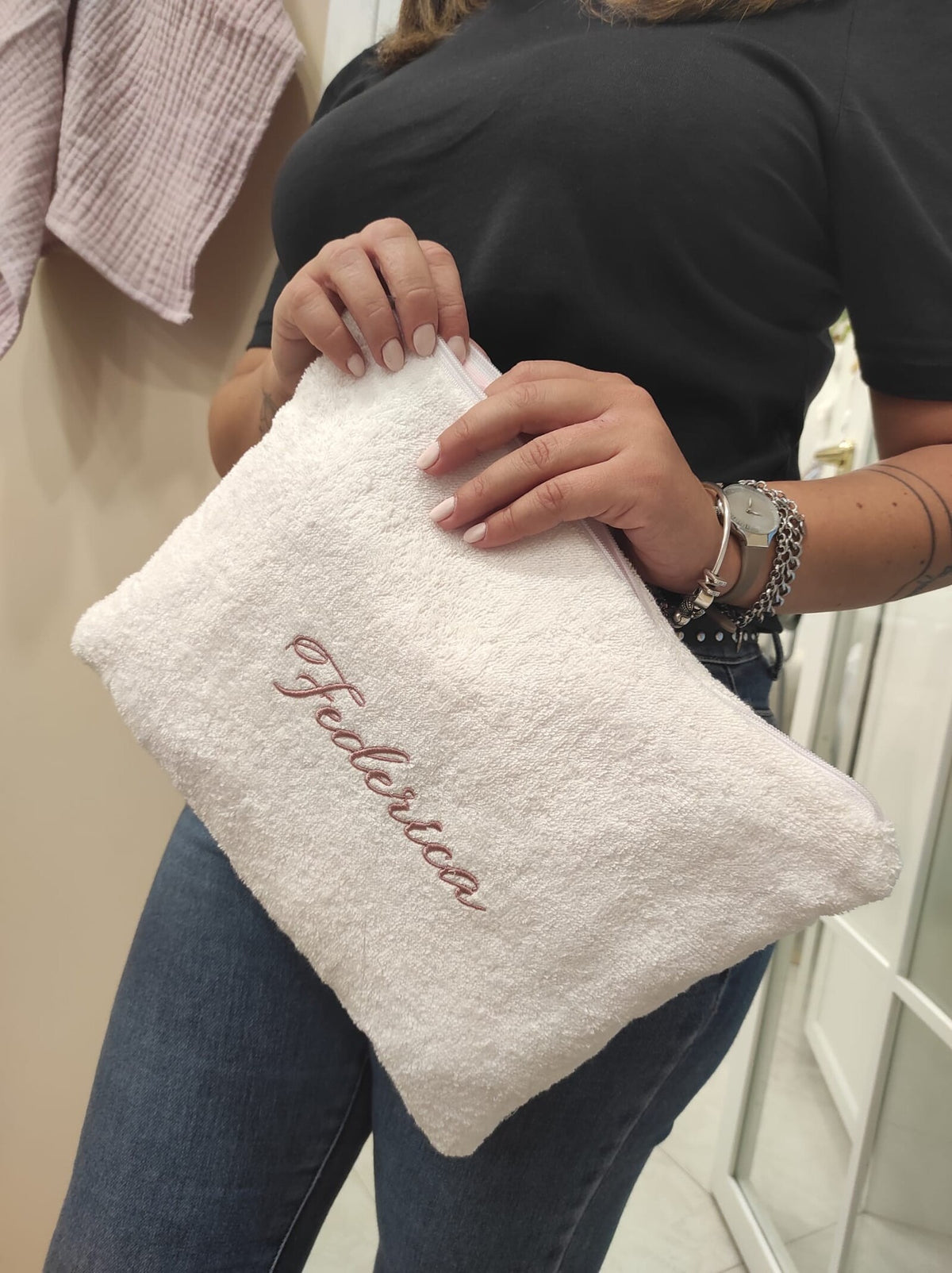 Coordinato da bagnetto in spugna, accappatoio e borsello