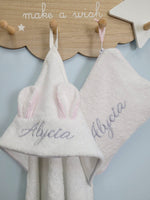 Coordinato da bagnetto in spugna, accappatoio e borsello