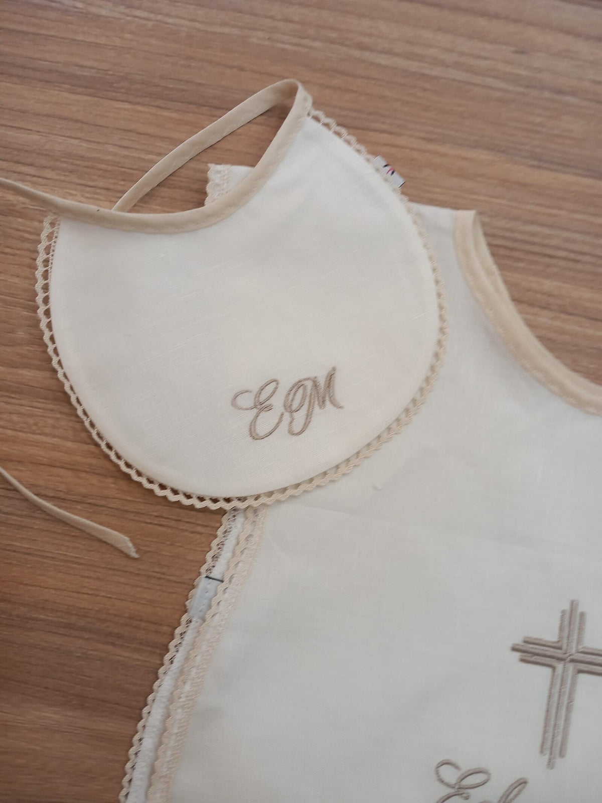 Bavaglino battesimale con merlettino