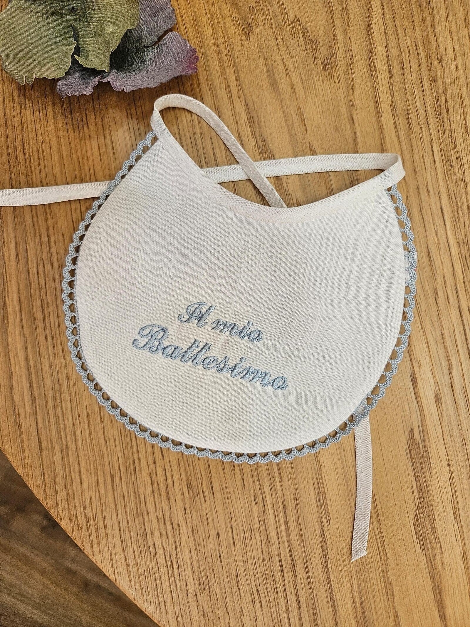 Bavaglino battesimale con merlettino