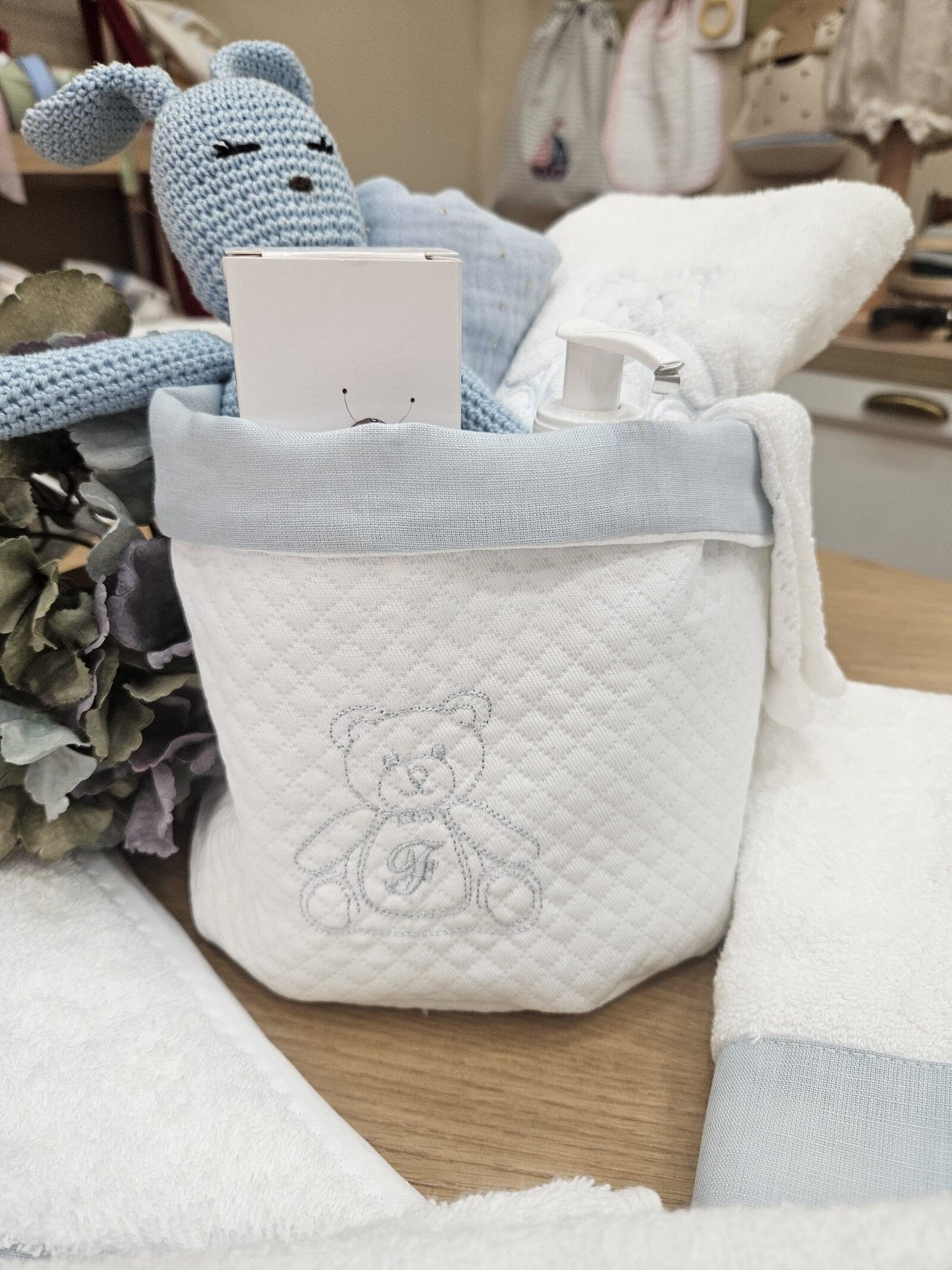 Cestino prodotti bagno in piquè e lino