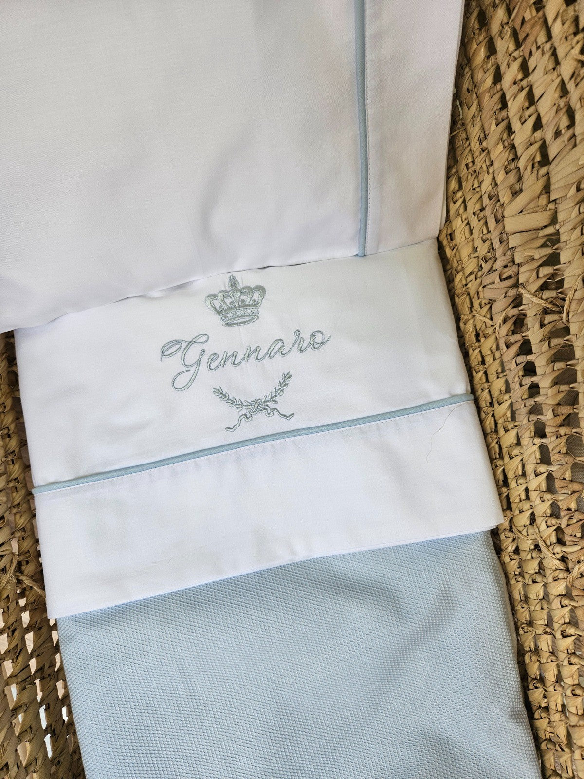 Coordinato nascita in cotone bianco con bavaglino