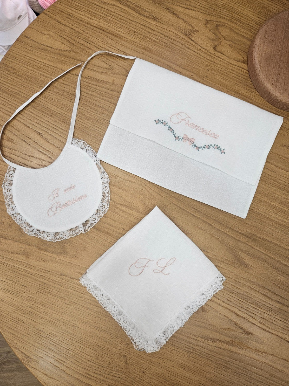 Bavaglino in lino con pizzo, Il mio Battesimo