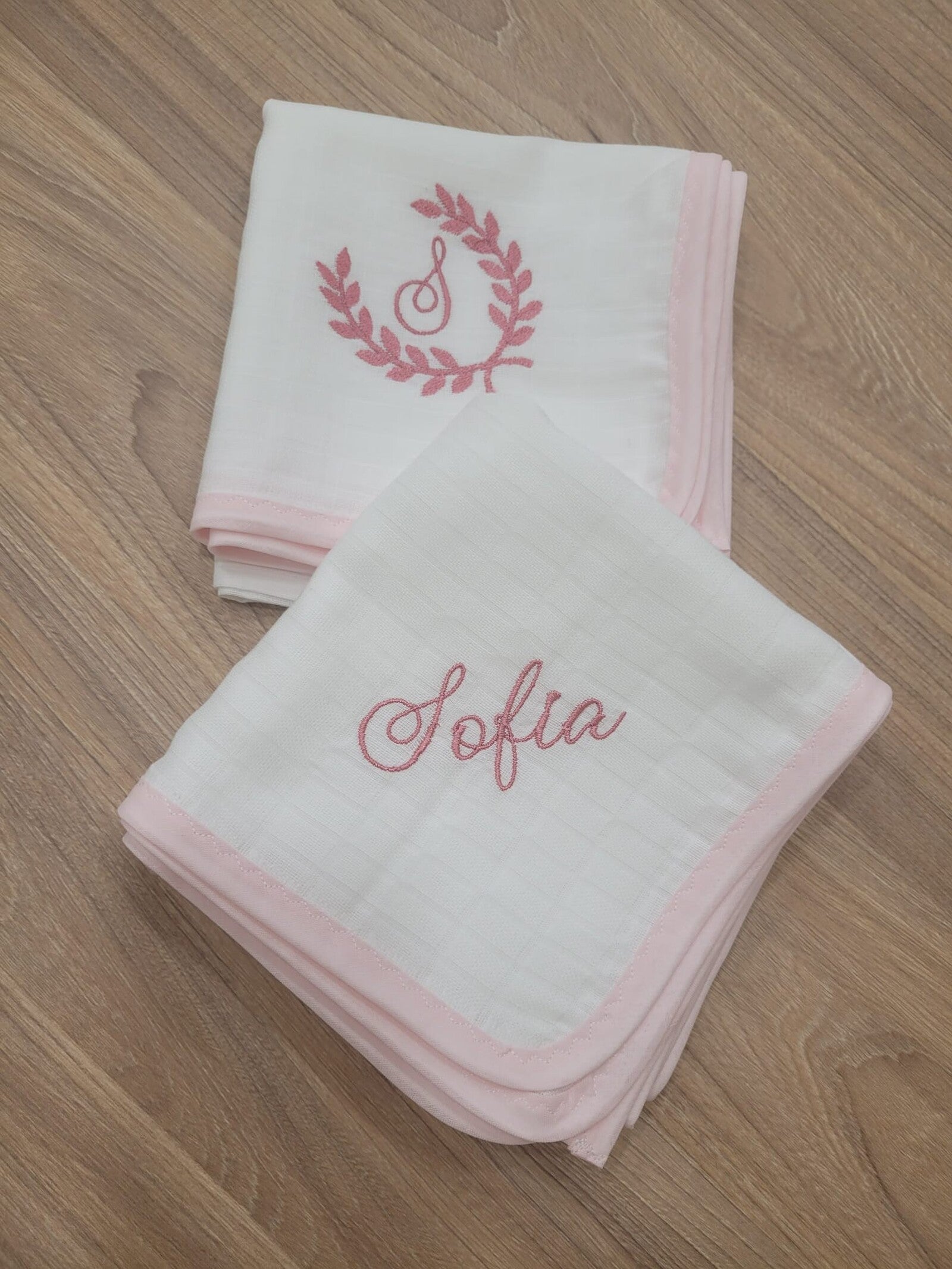 Coppia di quadrati di cotone con profilo colorato