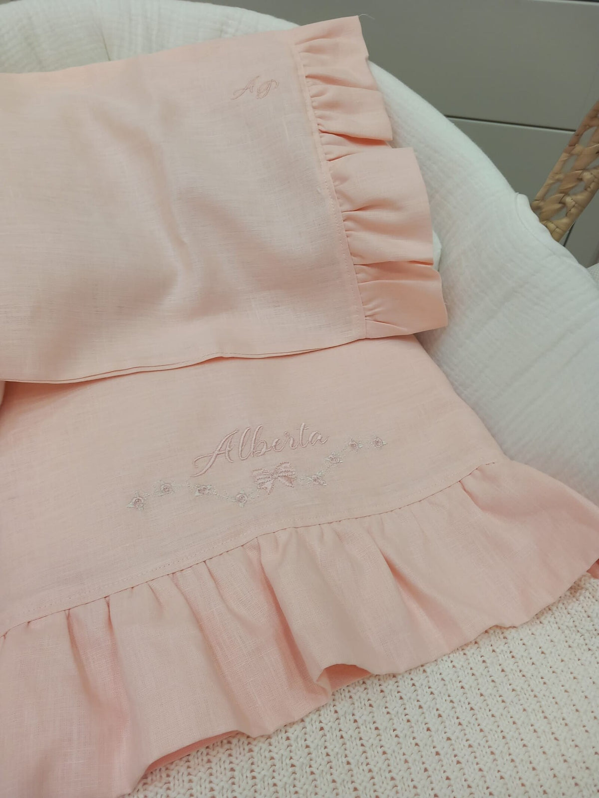 Lenzuolino in lino con rouche