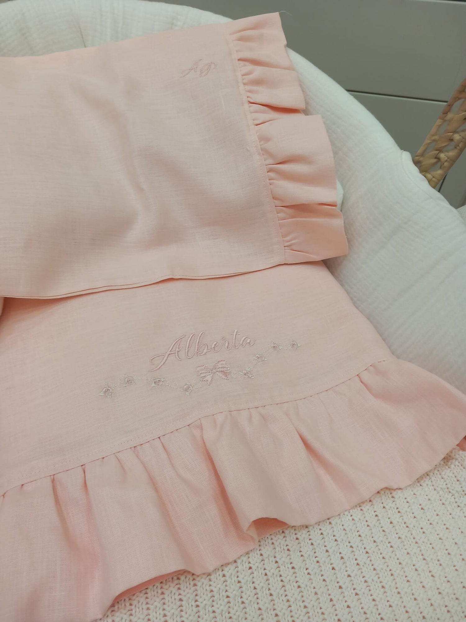 Lenzuolino in lino con rouche