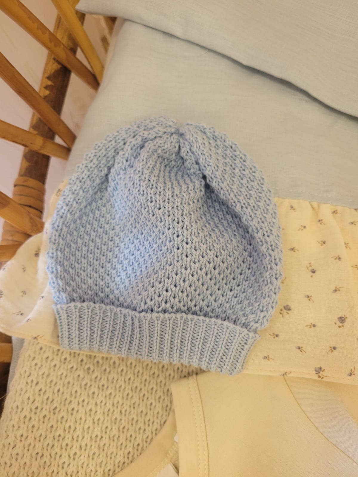 Cappellino in filo di cotone