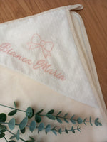 Accappatoio neonato in spugna di bamboo e plumetis