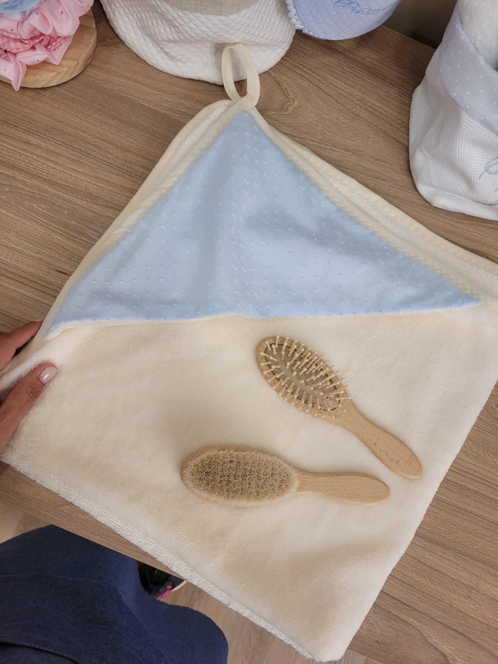 Accappatoio neonato in spugna di bamboo e plumetis