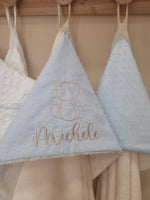 Accappatoio neonato in spugna di bamboo e plumetis