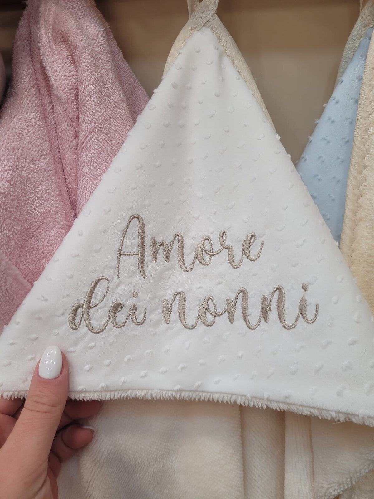 Accappatoio neonato in spugna di bamboo e plumetis