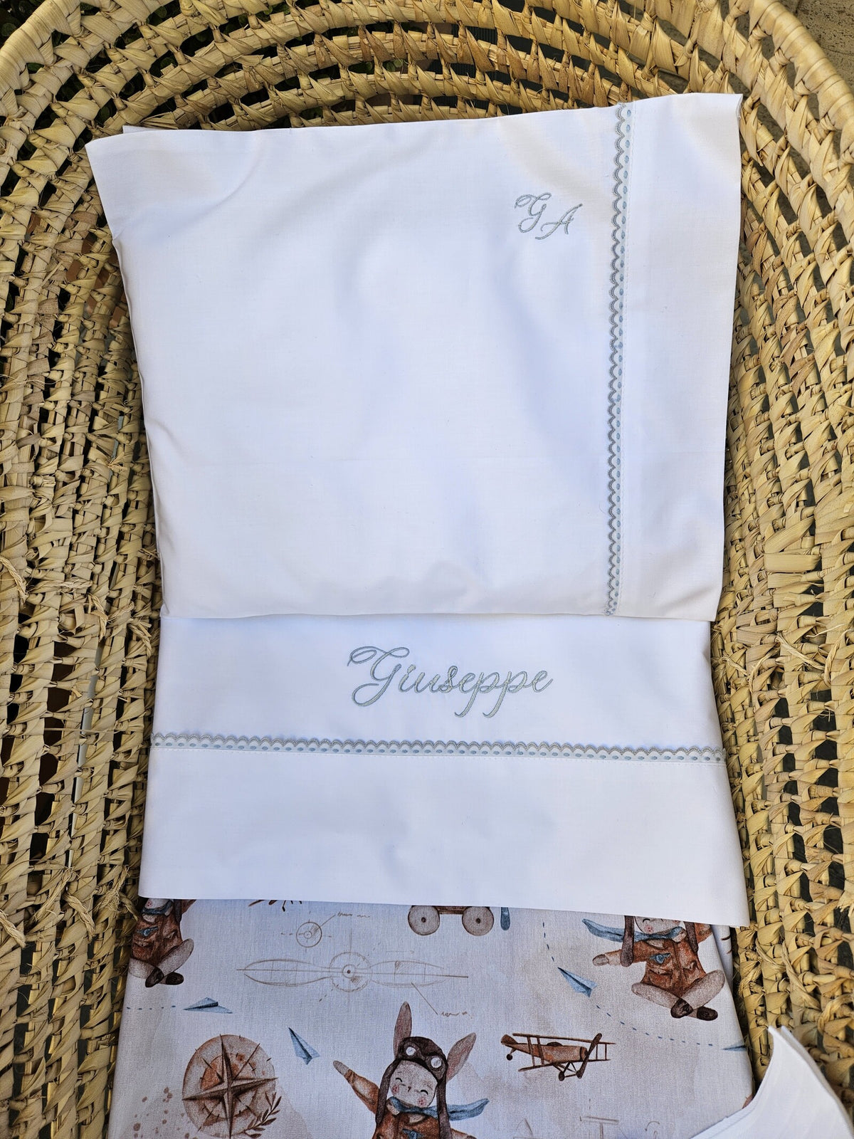 Lenzuolino con merlettino colorato