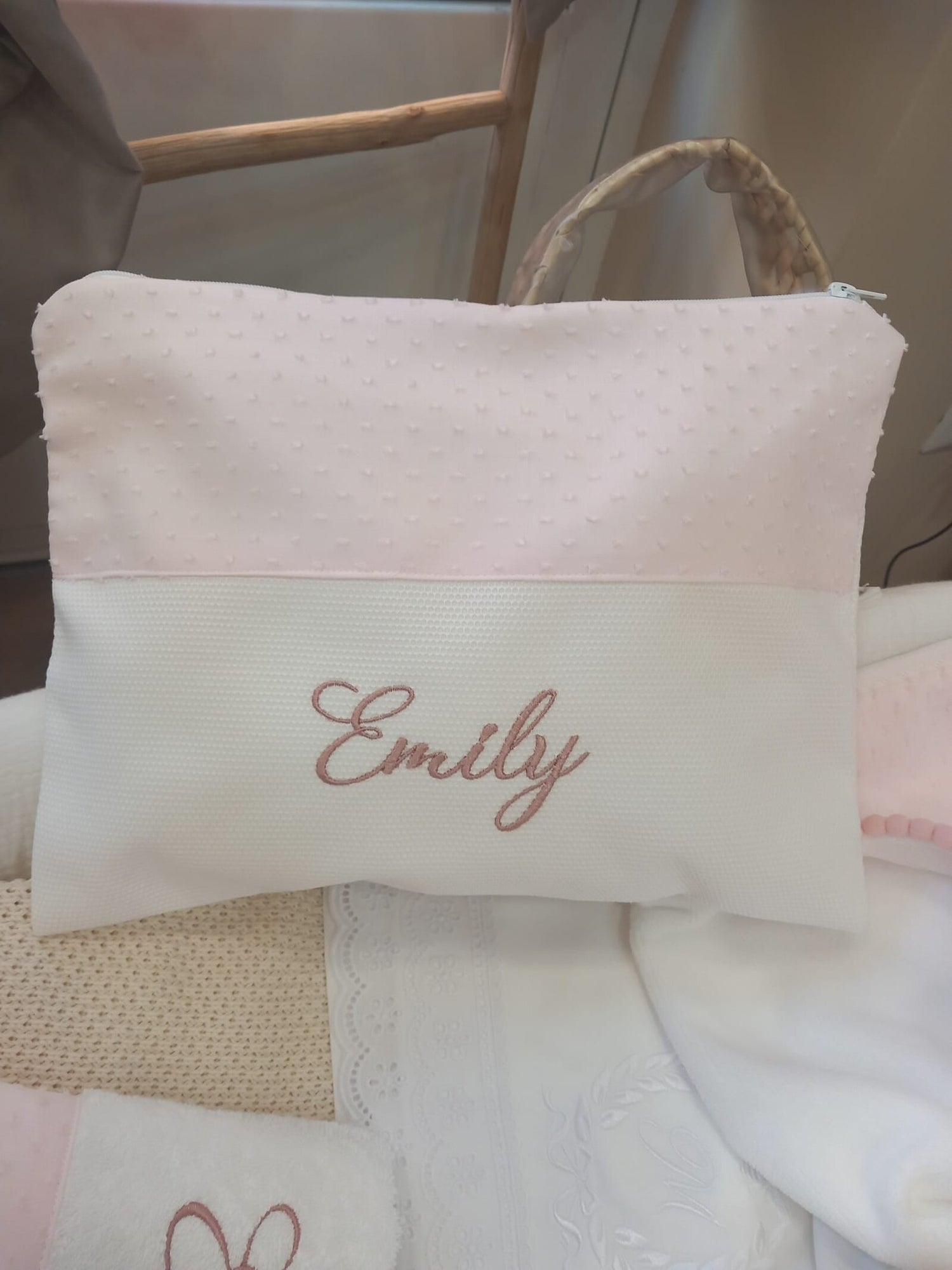 Borsello piquet di cotone e plumetis