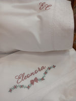 Lenzuolino con fascia in plumetis e merlettino