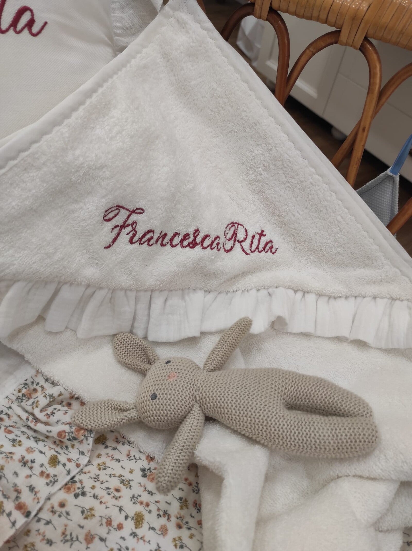 Accappatoio quadrato spugna bianca con rouche in mussola